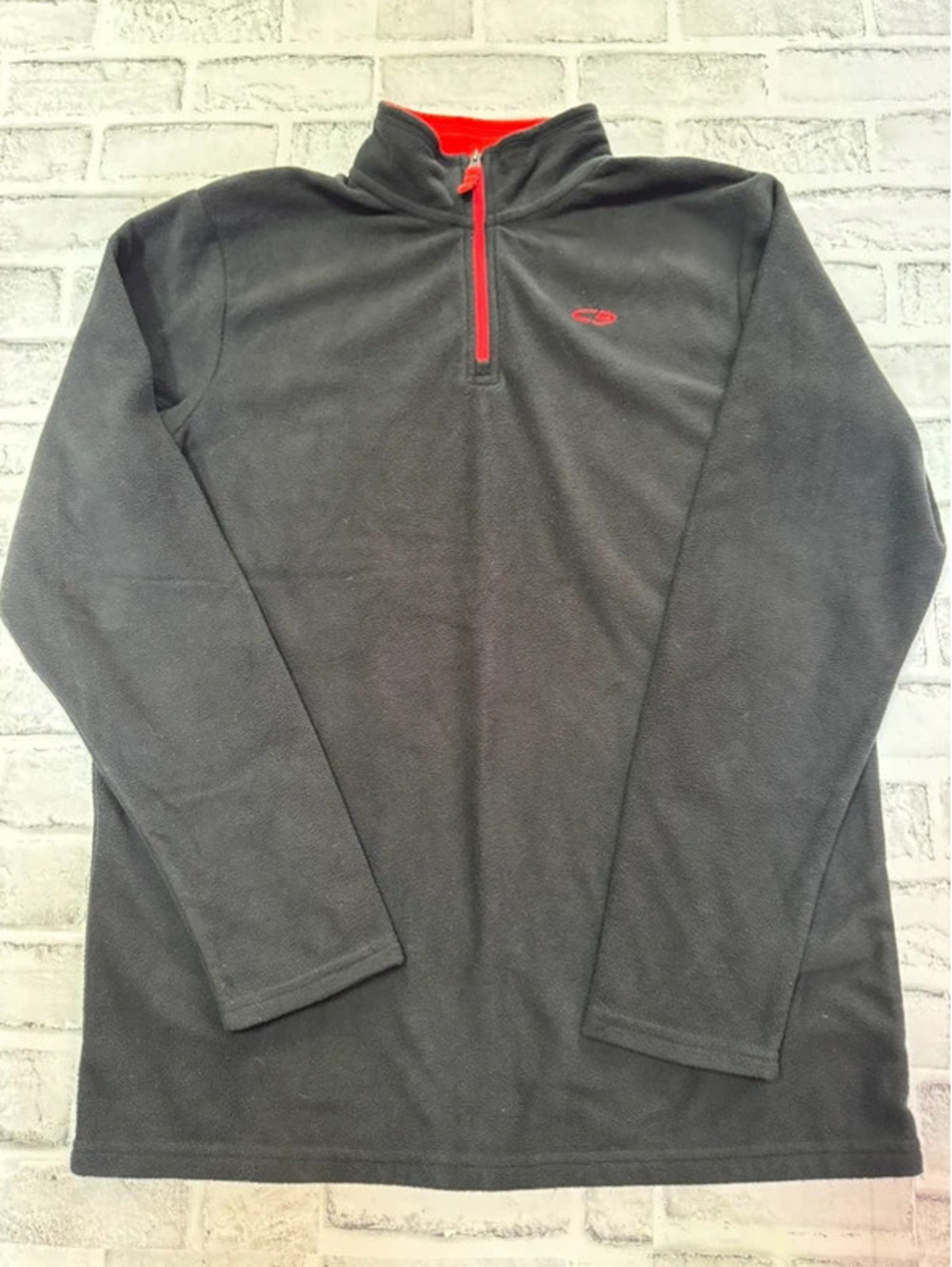 Boy’s Champion black with red 1/4 zip lightweight fleece size XL 16/18